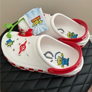 Crocs Toy Story Pizza Planet